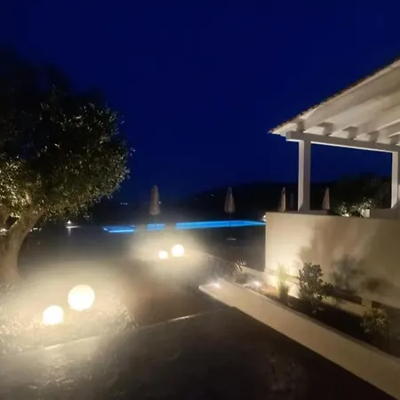 Marea Luxury - Traverso Apartment Korithion