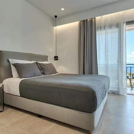 Marea Luxury - Traverso Apartment Korithion